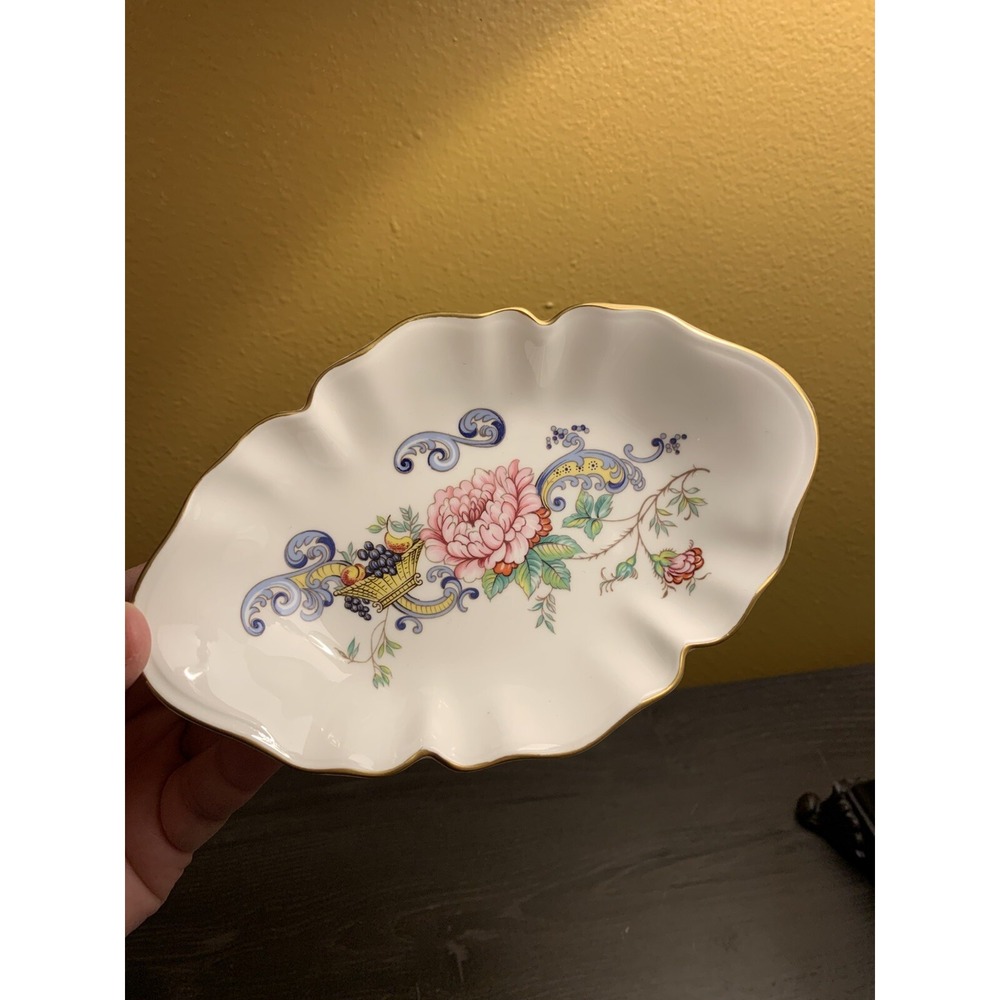 Crown Staffordshire England Chelsea Manor Fine Bone China Candy Dish‎ Oval Bowl